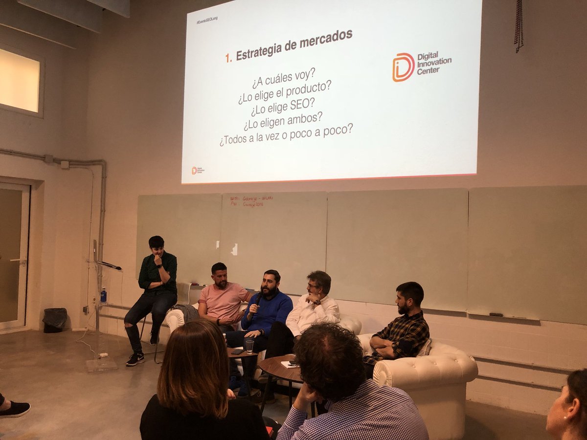 PedroMG's tweet photo. En el @eventoSEO escuchando a grandes profesionales hablando sobre estrategias internacionales #eventoseolang https://t.co/4tB0ZzM42f