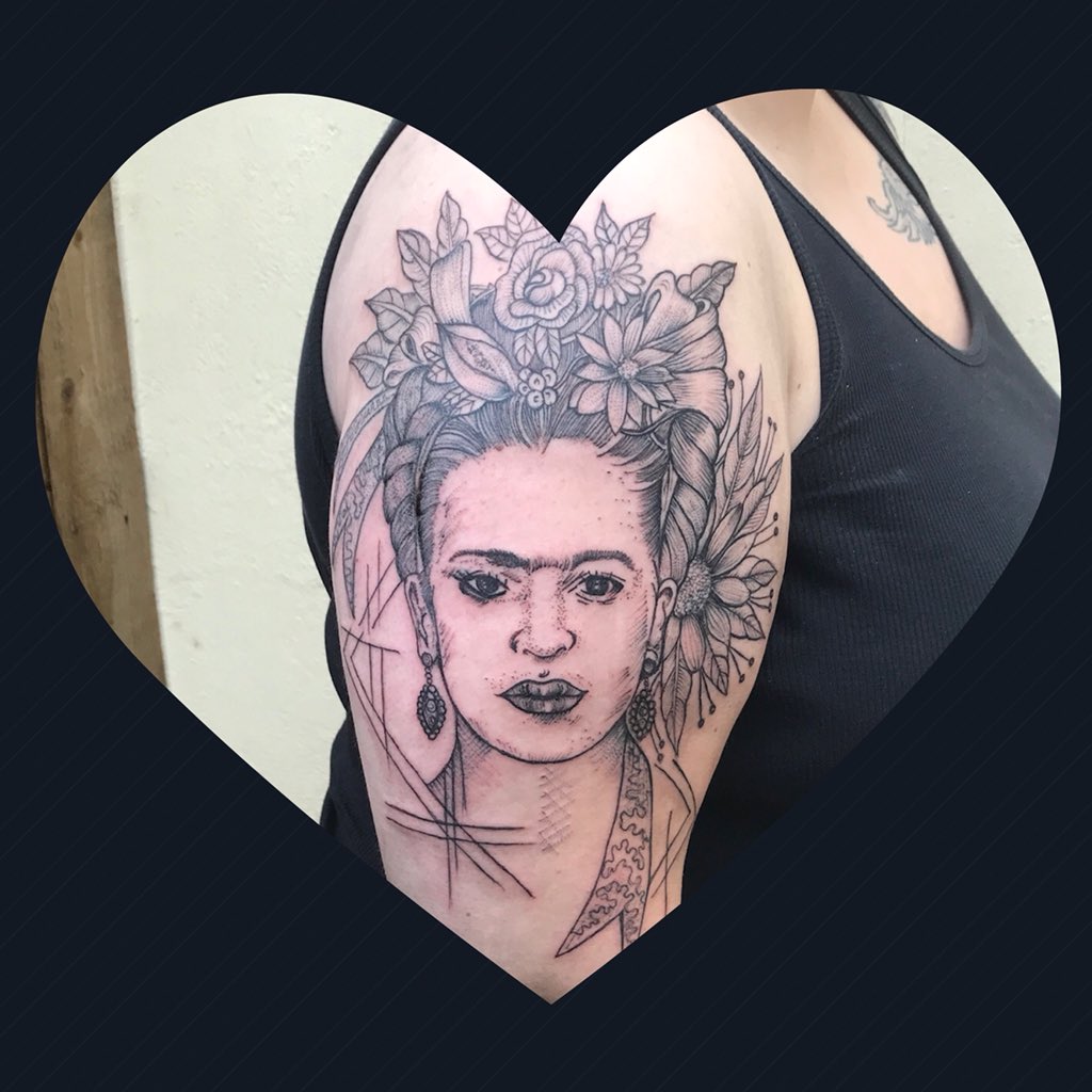 armadilloink's tweet photo. Founder #FongyTullulahFinxster would love to be #QueenOf Tattooing @armadilloink team in Royston prides itself on offering high quality tattooing in a friendly environment. From your first tattoo, a discreet 'cover up' post surgery or a full ornate body suit we're here for you 🎨 https://t.co/c1nAUzZZ8u
