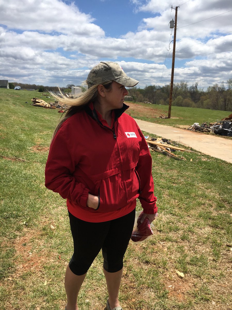VARedCross's tweet photo. Our Executive Director, Michelle McCormick greets volunteers from @Lowes who are engaged in cleanup efforts in Elon after Sunday’s storms. https://t.co/CBhwXw4ncr
