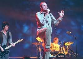 TheHipFans's tweet photo. Even though I know
It don't make any sense
I'm in love with your every irrelevance
#TheHip #MusicLover π
#MustHear #LiveMusic #Audio #Amazing #FullShow #WithMany #GordRants #HIPcovers !! π€
>>https://t.co/uTN3CQTTlT<< https://t.co/R3QfEdzKQL