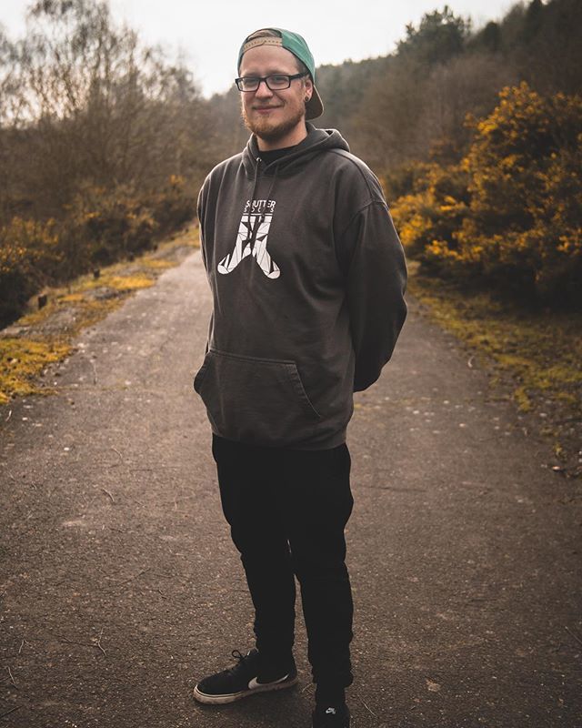 ShutterSocks's tweet photo. Here’s a quick snap of our very own Ben Mycroft enjoying the sun in his #shuttersocks hoodie! ☀️🧦 https://t.co/6ZvVPxoKUQ https://t.co/eWTJTKoIGI