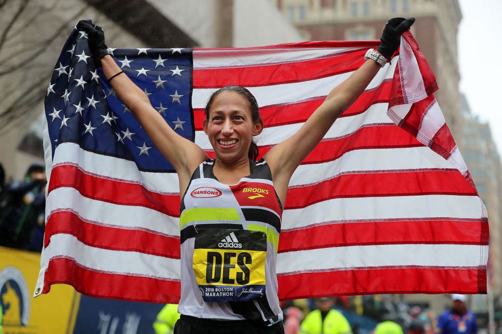 runnersworld's tweet photo. In addition to her heart, her legs, and her tactics, helping @ShalaneFlanagan helped @des_linden win the 2018 @bostonmarathon. Here's the science behind why it worked: https://t.co/OBvr2JTrdD https://t.co/7HmHO4EVEF