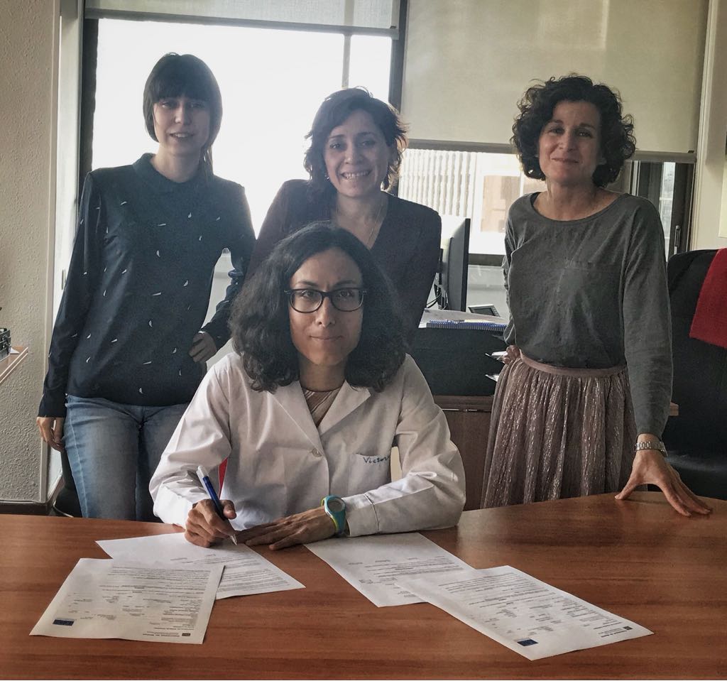FCapacis's tweet photo. Solo podemos decir GRACIAS @asoprovac por la oportunidad que le dais a Vicky. #CreandoActivos financiado por @FundlaCaixa sigue sumando inserciones. #SomosCapacis y sabemos que con esfuerzo se consiguen los sueños. Enhorabuena Vicky https://t.co/glq3Ofr1Li