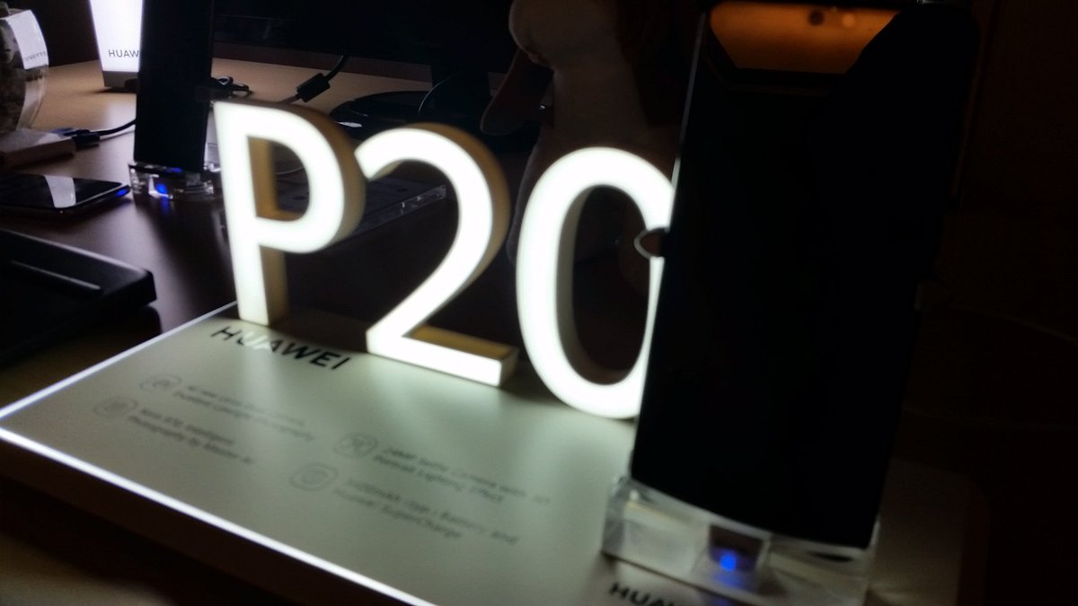 paguilarq's tweet image. Nuevo #HuaweiP20 en Costa Rica. 👌 #Huawei #AndroidLover.