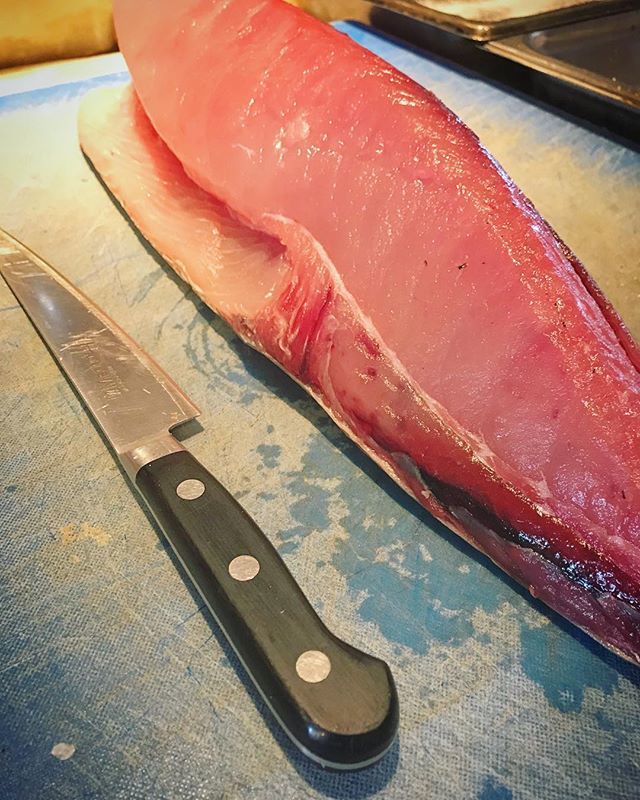 🐟 Tombo Tuna ready to be prepped for our Tuna Conserva 🐟 ift.tt/2qMHO0j