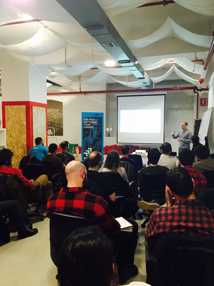 gft_es's tweet image. Nuestro compañero Ivan Fontanals, hablando sobre #Openshift en el meetup @BarcelonaJUG . Y, en un ratito, Jordi Sola (@someth2say), nuestros #gftexperts