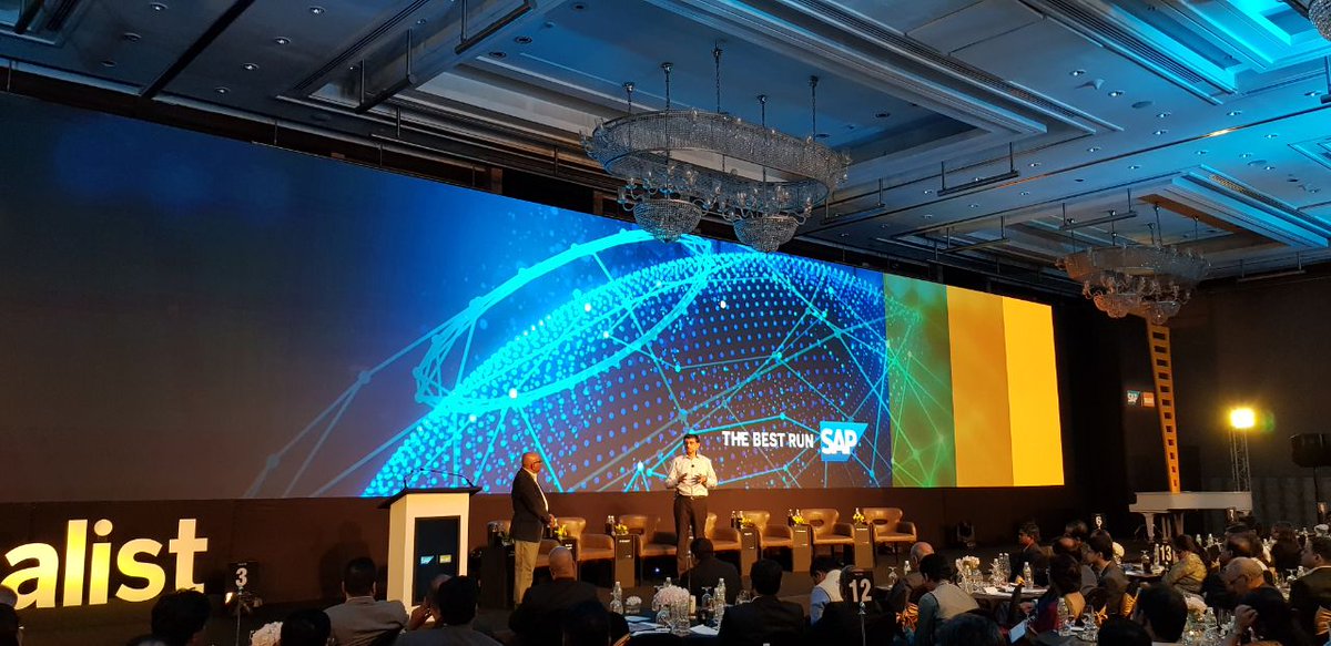 BainIndia's tweet photo. Bain India Chairman @srirajan8 in a fireside chat with @livemint Tech Editor @ldmonte at the @MintConclaves  @SAPIndia Digitalist Forum 2018 #DigitalistIndia https://t.co/957LiBpVBe
