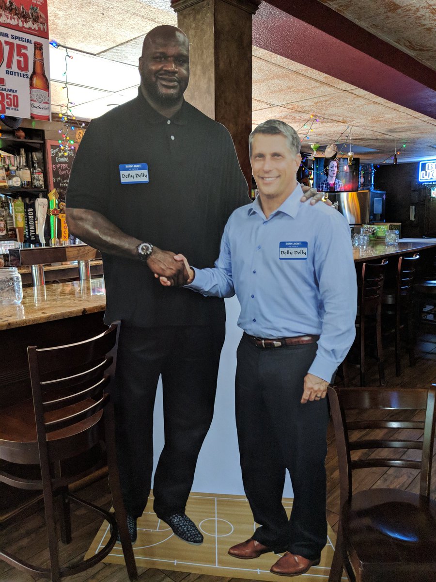 scottmosqueda's tweet photo. @SHAQ thanks for joining us at our offsite today for Dell B2B team! https://t.co/MCqYZMzoVd
