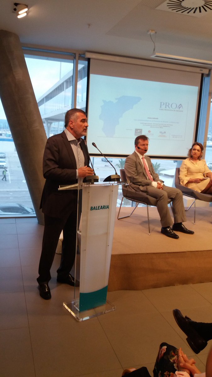 UPAAlicante's tweet photo. Las comunicaciones en la Provincia de Alicante. La Marina Alta. Bienvenida D. Adolfo Utor Martínez @Balearia #FOROPROA https://t.co/60CdZVf56v