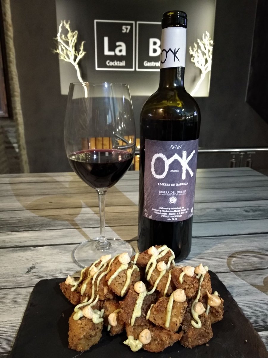 Os presentamos el vino de esta semana en <a href="/LabCocktail/">Lab Cocktail Bar</a>, un vino D.O. Ribera del Duero, el Avan Ok de la Bodega Juan Manuel Burgos. Más info de la cata personal de nuestro sumiller en nuestra página de Facebook