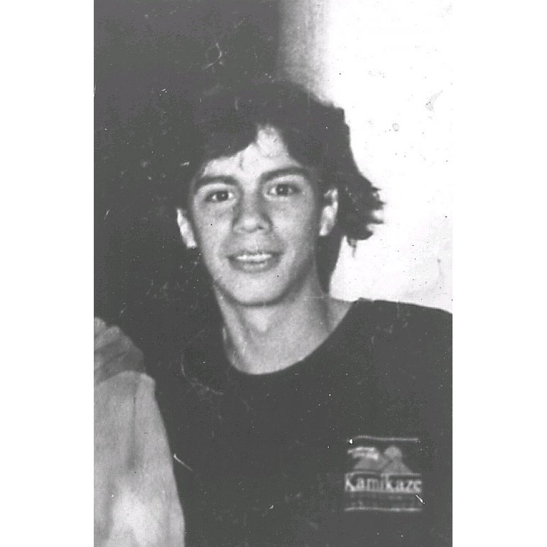 BrunoLarocca's tweet photo. Hoy se cumplen 27 años del show de Patricio Rey y sus Redonditos de Ricota en Obras, en el que fue detenido y torturado por la Policía Federal Walter Bulacio. https://t.co/PeoJQ1Gfqh