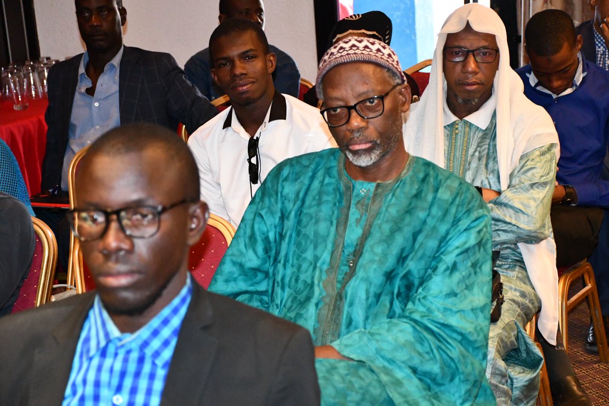 POuagaPF's tweet photo. Rencontre des bailleurs avec la société civile de la #Mauritanie pour discuter du rôle des OSC dans la PF. Des présentations ont été faites par la coalition et les jeunes ambassadeurs. #caravanepo18 https://t.co/qxqqSMi0oB