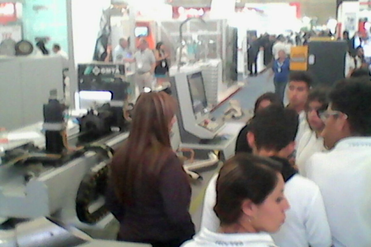 CECYTEQueretaro's tweet photo. Estudiantes del Cecyteq Plantel Huimilpan de visita en la ExpoMAQ 2018 (Herramientas y Tecnología) en la Cd de León, Gto. #EducaciónQro #ExperienciaEducativa #SomosCECyTEQro https://t.co/0R23Ls8eB2