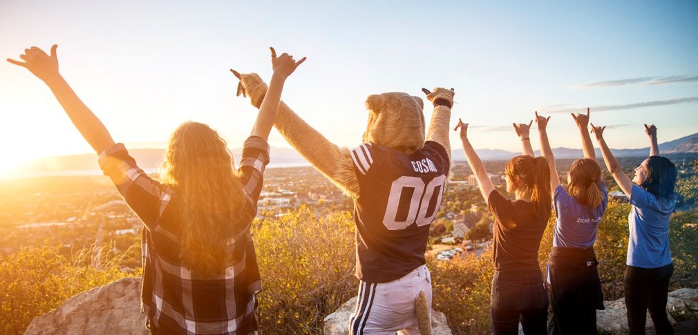 USHECounselor's tweet photo. #WhyBYU? @BYU students Kortlynn, Garrett, and Lauren share what they love about attending BYU in our latest blog post!
Read all of their reasons Y here: https://t.co/0DOlxCBGxx
#WhyUtahColleges #BrighamYoungUniversity #BYU https://t.co/2tk5OKv3mq