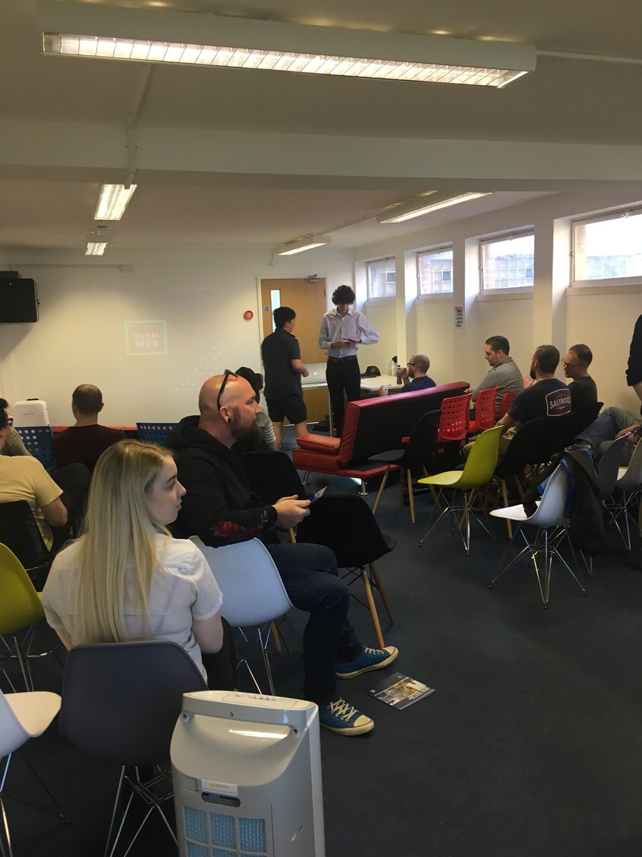 It’s filling up nicely <a href="/Vualto/">VUALTO</a> HO and it’s not long until the talks kick off <a href="/Plymouth_Web/">Plymouth Web ⚓️🕸</a>! <a href="/elixelofficial/">elixel</a> @iotecglobal <a href="/CrumbDesign/">Crumb Solutions</a> @simonpykett #plymweb #networking #tech