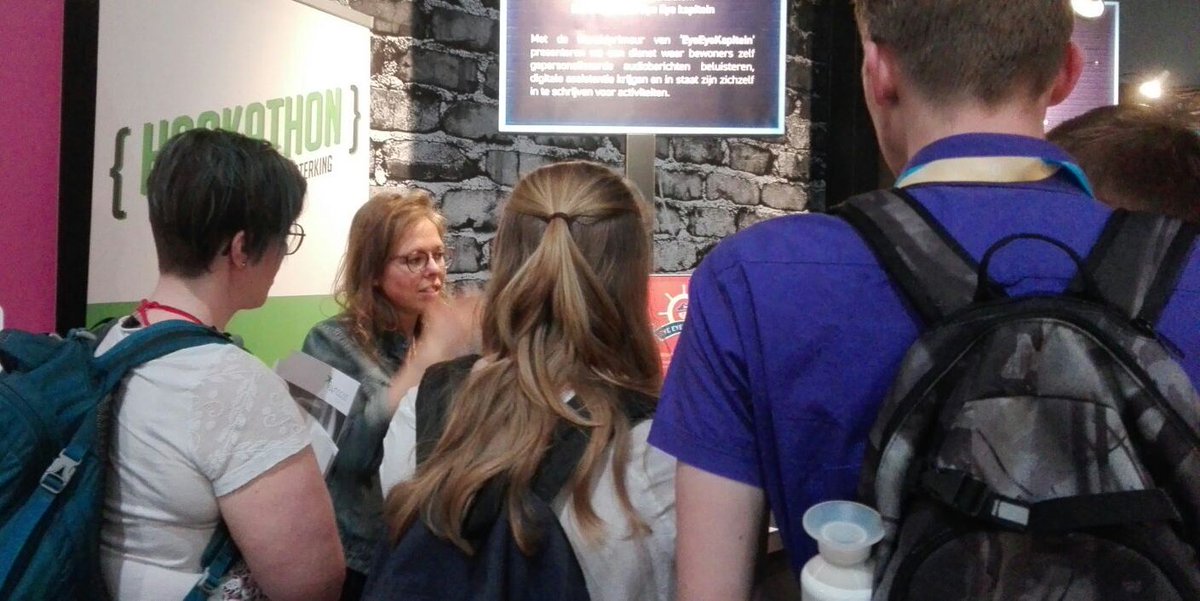 Bezoekers <a href="/vakbeursZorgICT/">Zorg&ict</a> reageren enthousiast op onze aanwezigheid vanwege 3e prijs @HackathonVg Veel belangstelling voor onze innovatie Eye Eye Kapitein: 'roer' vol interactieve #technologie waarmee bewoners zelf nog meer regie kunnen nemen over de deelname aan dagactiviteiten