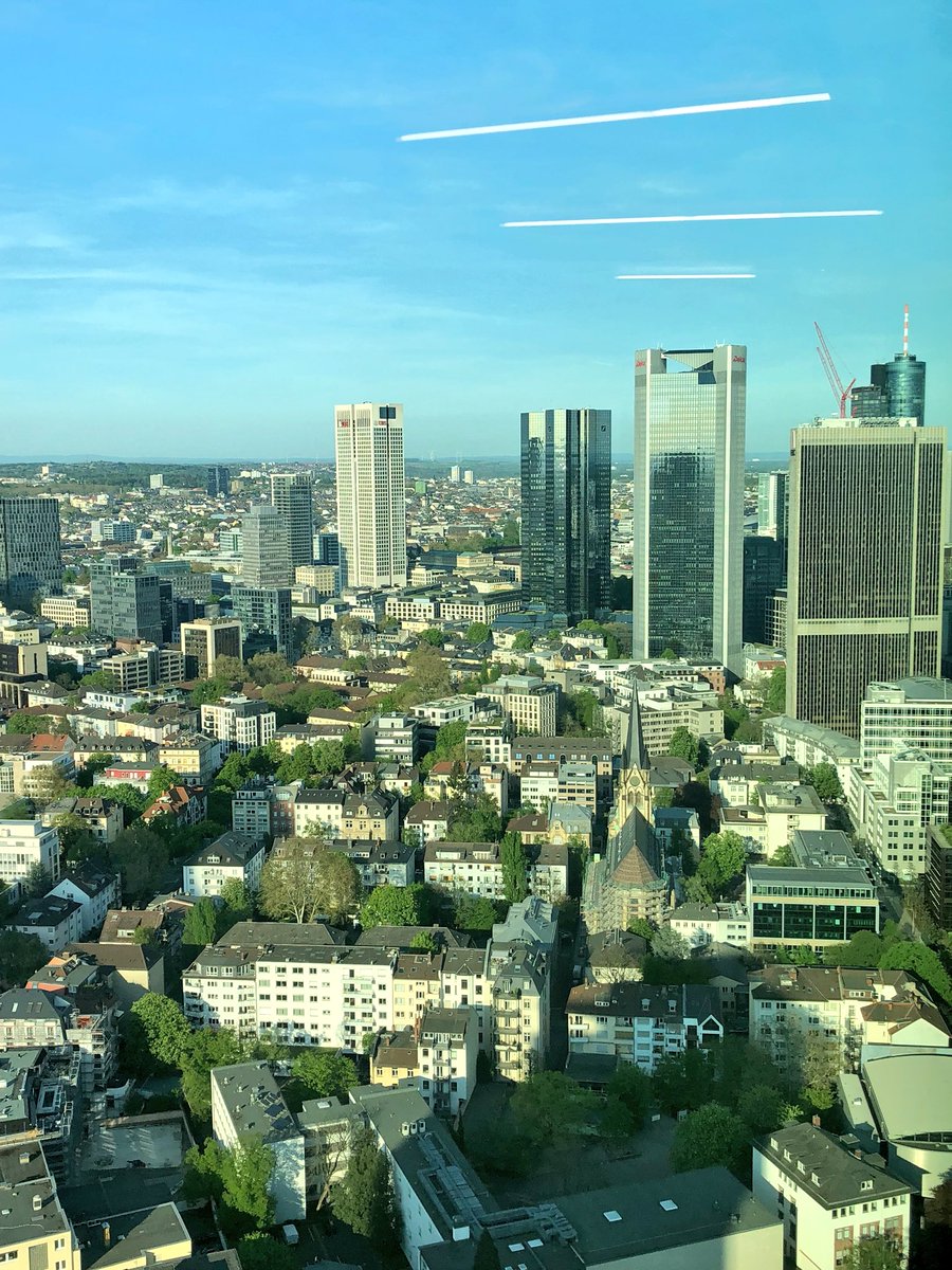 fintechcube's tweet photo. #sundowner in #frankfurt @PwC Tower 👌 es war eine tolle #digitalfinance mit vielen tollen #Ideen und #Impulsen 👍 Danke an die Hauptsponsoren @PwC @TechQuartier @Governikus_KG @SCHUFAHoldingAG @wirecard #dffm2018 #beyondbanking https://t.co/CCoumspO2Z