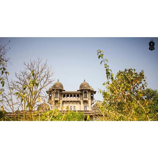Jawhar Palace

#alphayatri #nvedi #_ip #shutterhubindia #photographiesofindia #maharashtradesha #archaeologyofindia
#maharashtra #maharashtratourism #maharashtra_igers #maharashtra_clickers #instamaharashtra #_maharashtraclickers_ #beautifulmaharashtra #igers_maharashtra #ph…