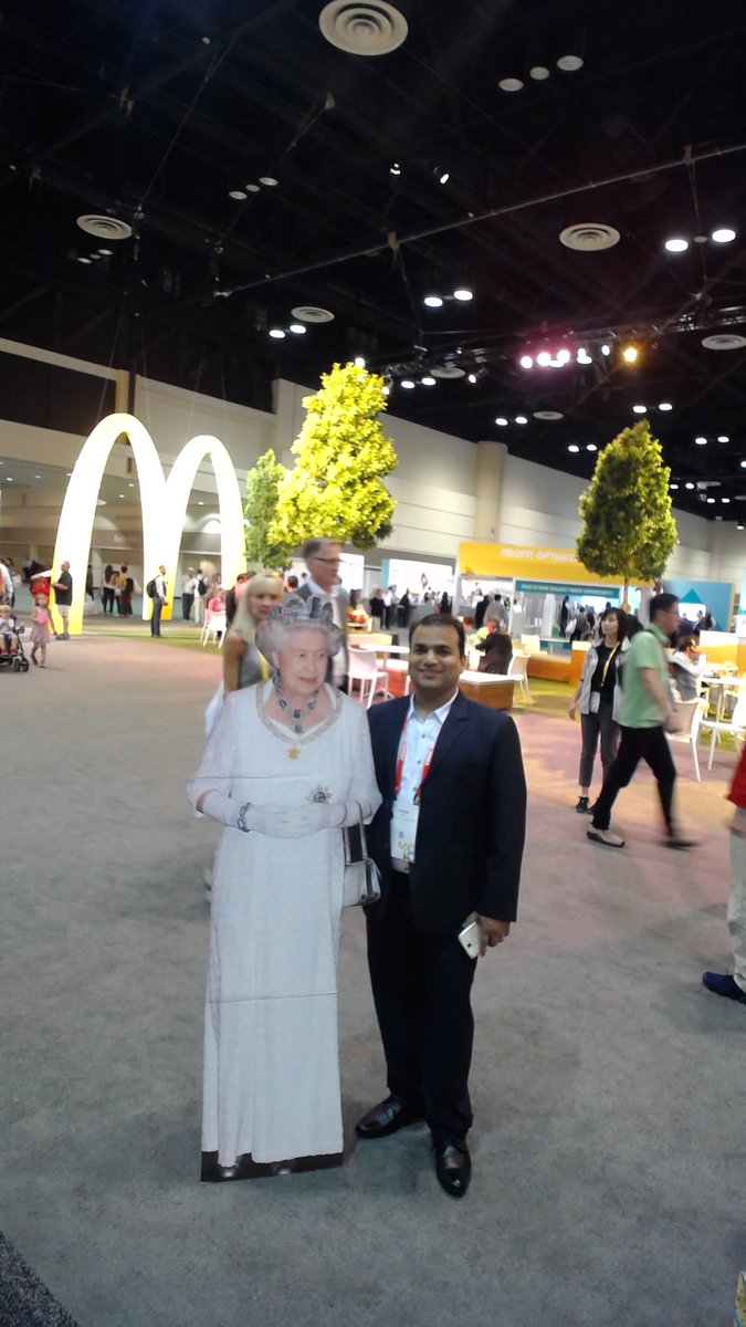 WWConvention's tweet photo. I'm enjoying McDonald's #WorldWide18 #wwc2018 https://t.co/yFKyeEOpEG