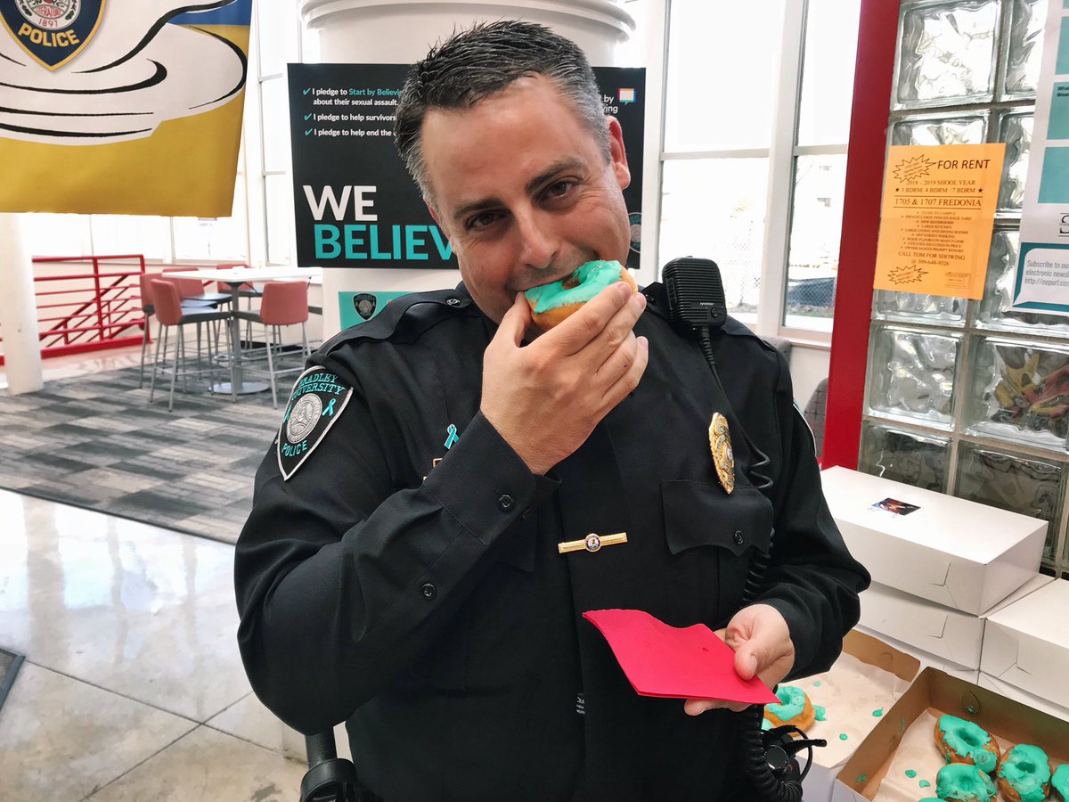 BradleyUPolice's tweet photo. Some photos from the #BUSAAM Coffee w/a Cop today! Thank you all for coming! https://t.co/YC41uqKu4I