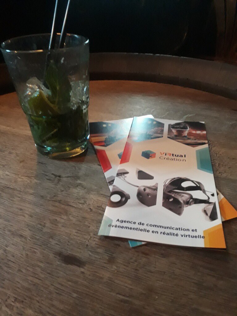 PSIngenierie's tweet photo. Notre président et notre trésorière se sont initiés à la réalité virtuelle avec @Virtual_Joanny !
#Afterwork #BusinessWeek 
@JE_Stras https://t.co/7iiB9hRhky