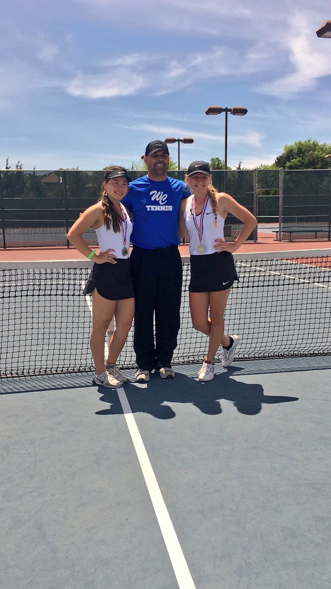 erinmoore_14's tweet photo. HEADED to STATE with my girl @kiiiann_  💛 https://t.co/kDdOdze3YN