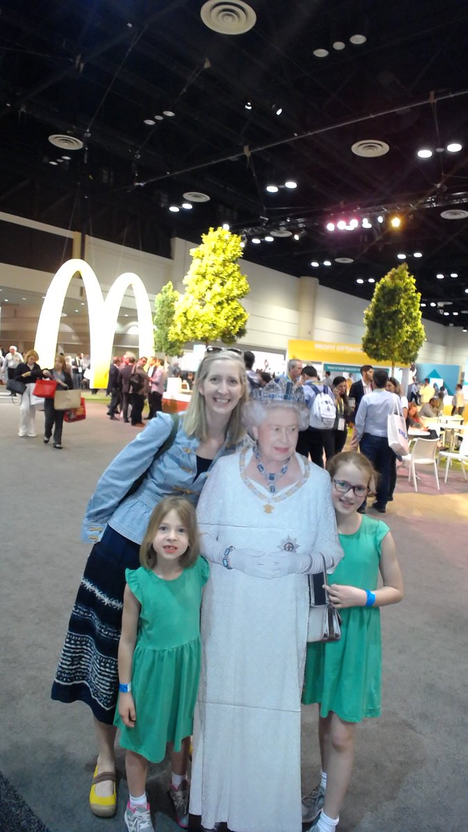 WWConvention's tweet photo. I'm enjoying McDonald's #WorldWide18 #wwc2018 https://t.co/Qtus4ePLBB
