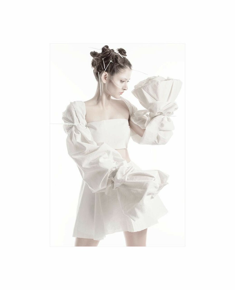 aciddresses's tweet photo. STYLING 
.
.
#sachinchandane #photography 
@sschandane 

@sshorewala #styling @SShorewala 
@sharvari_art #makeup 
#Mystylingwork #shreyashorewala #sshorewala https://t.co/tCH93X5egI