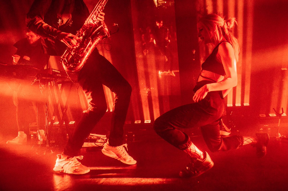 realjoshlewis's tweet photo. last night was v fun with @MarianHillMusic at @ShowboxPresents. trying hard to not fall in love with Sammy 😬. they were sooo good. #UNUSUALtour #marianhill https://t.co/eXsiUyZ8nJ