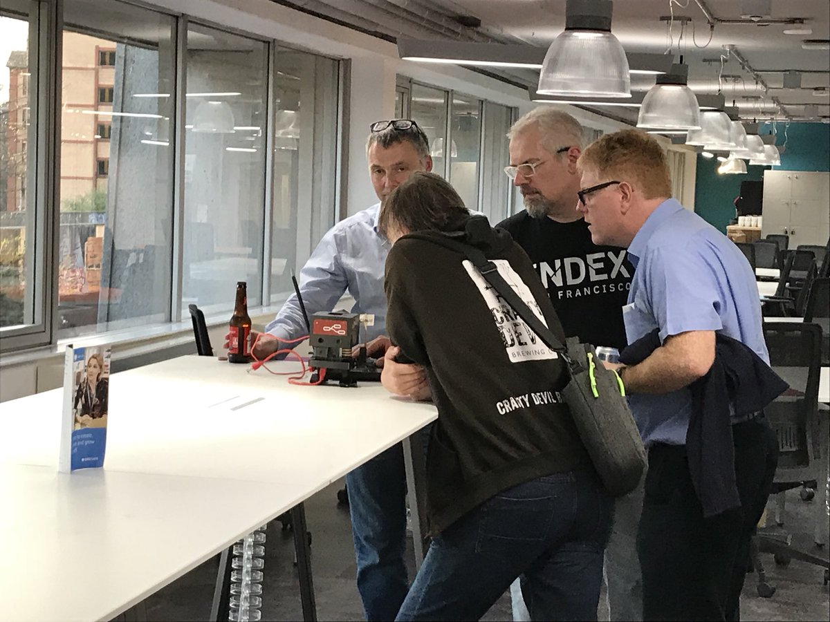 #MakerSpace tours &amp; chatbot programming 🤖

#TechHeaven #AIFrenzy #lablife