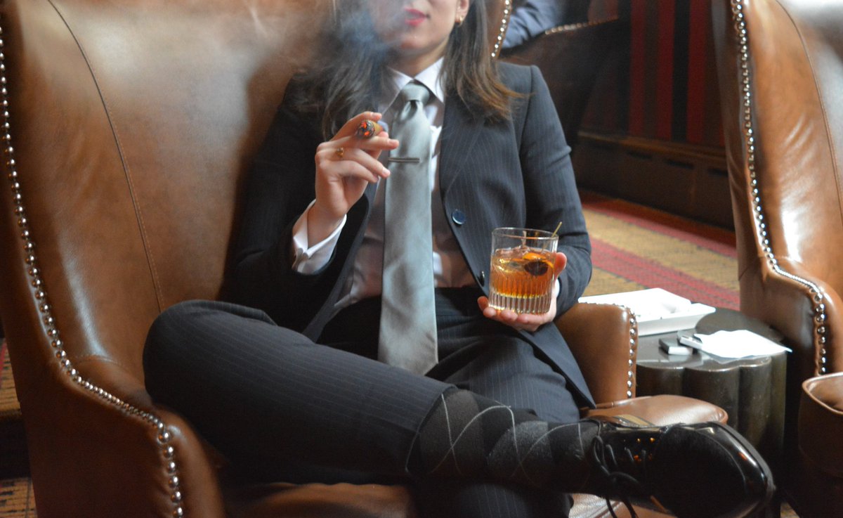 pun_ish_me's tweet photo. Smoking hot. 🔥 https://t.co/ZvpL06AuLQ