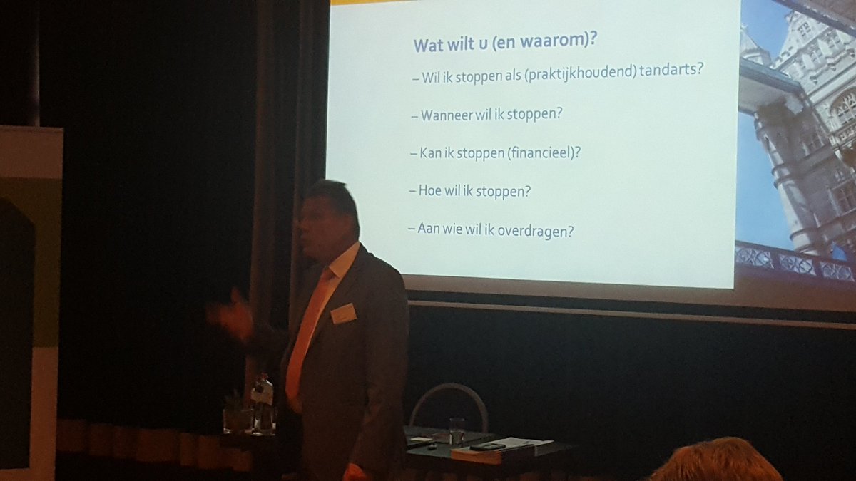 Aan wie wilt u de #tandartspraktijk overdragen? <a href="/korver_harry/">Harry Korver</a> van <a href="/KNMTnieuws/">KNMT</a> neemt de deelnemers van de masterclass van <a href="/ABNAMRO/">ABN AMRO</a> mee met een aantal tips.