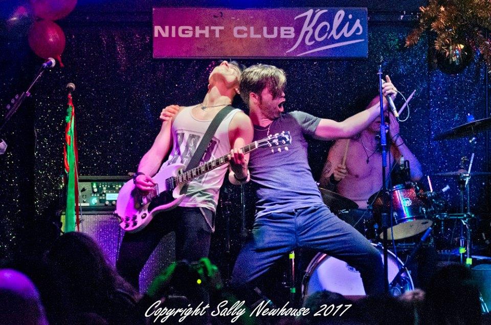 Gaz &amp; Claire are both playing at the fantastic <a href="/ShotThruHeart/">ShotThroughTheHeart</a> tomorrow at <a href="/thelounge666/">Thelounge666</a>  Archway. A night of classic #RockMusic #HairRock #AOR #80sRock covers. Live music till about 1am Disco till 4am. Only £10 otd. Come join us!