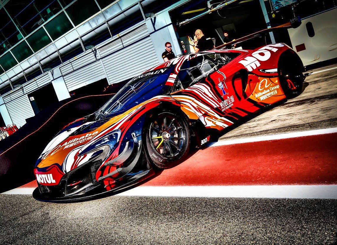 BenBarnicoat's tweet photo. Arrived in Monza for Rd 1 of Blancpain Endurance Series with a wild Livery and even wilder team-mates 😜 @andrew_watson11 & @ComeLedogar 🇮🇹🚗 #SendinIt https://t.co/GujZYpMFOV