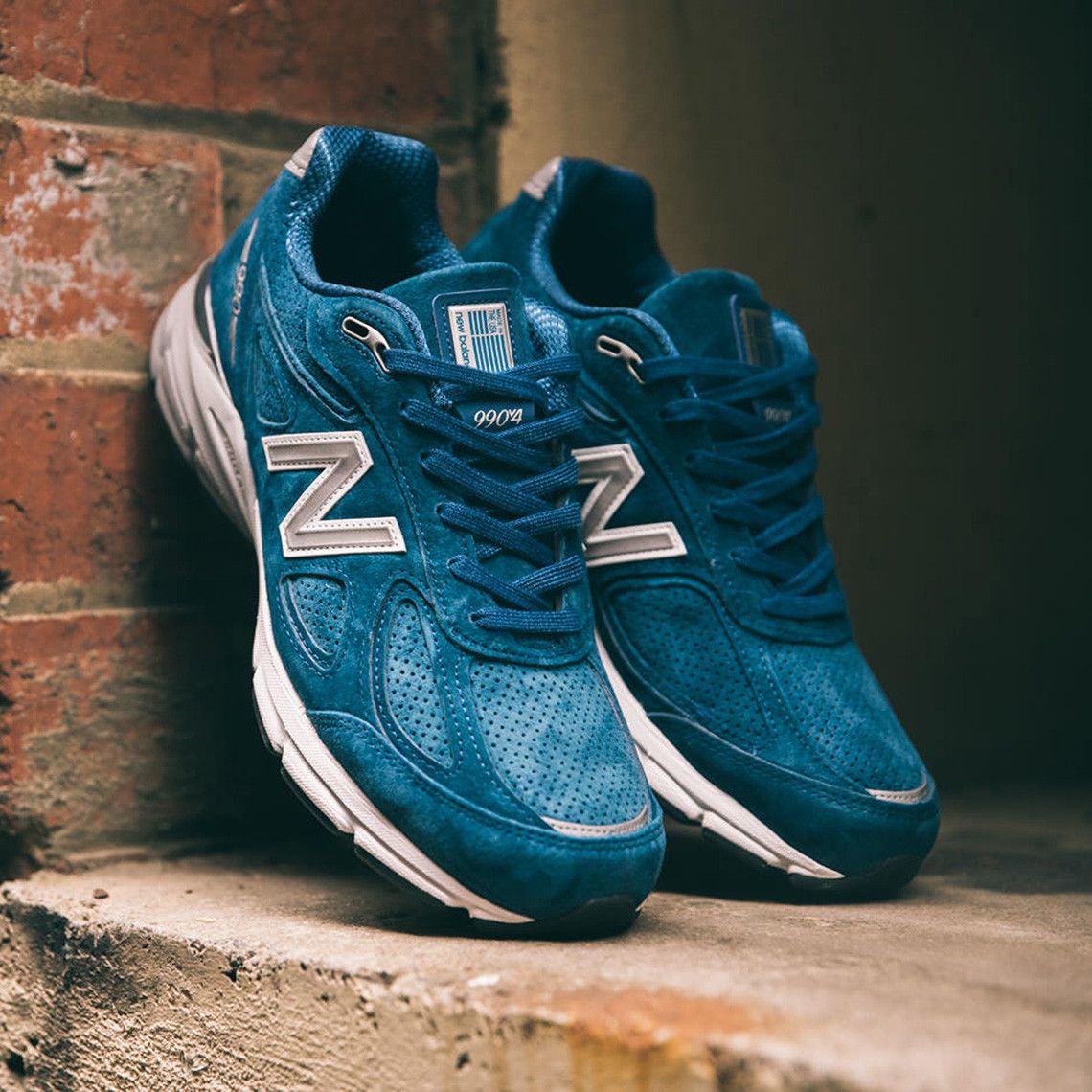 Кроссовки new balance 990v5