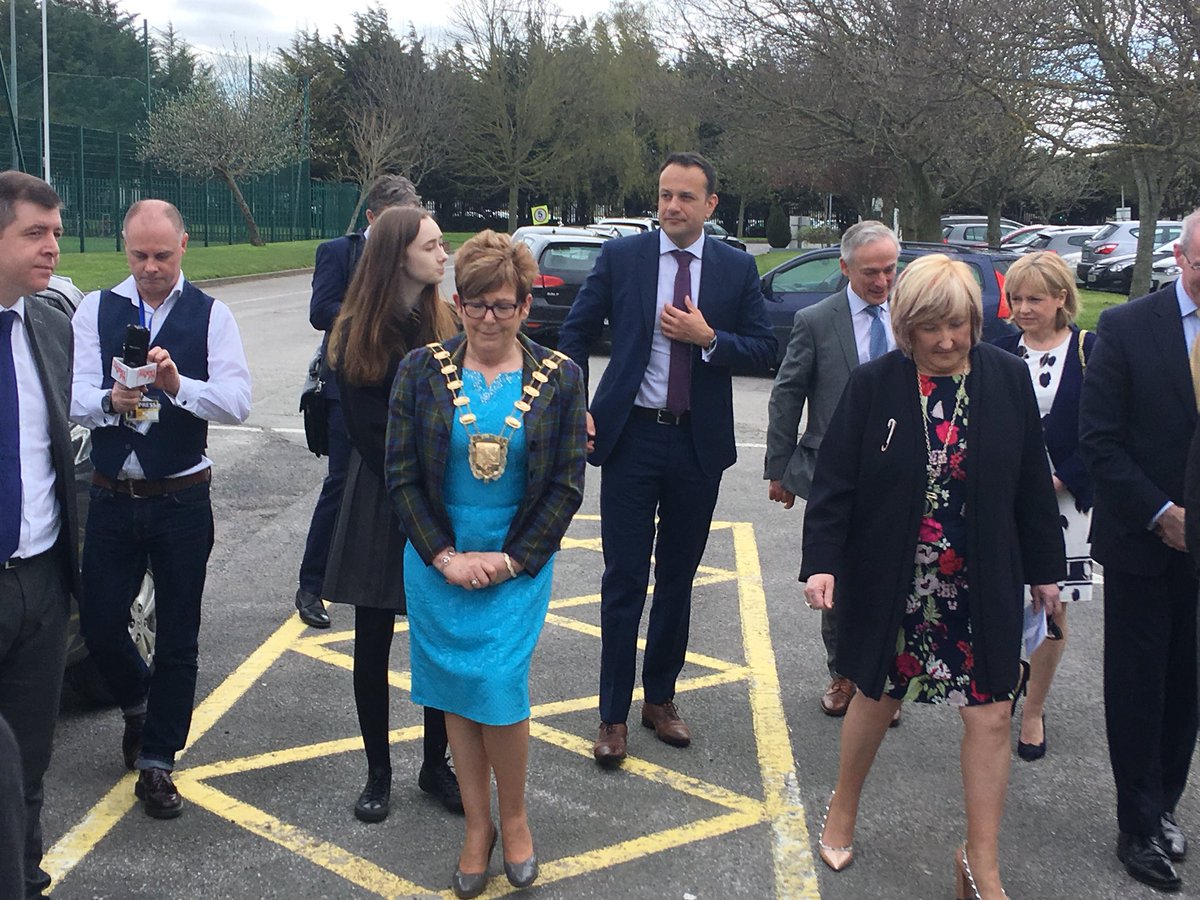BlakestownCS's tweet photo. What an important day for our school!! A fantastic opportunity for our students to meet with the leaders and policy makers of our country. https://t.co/arap4686o4