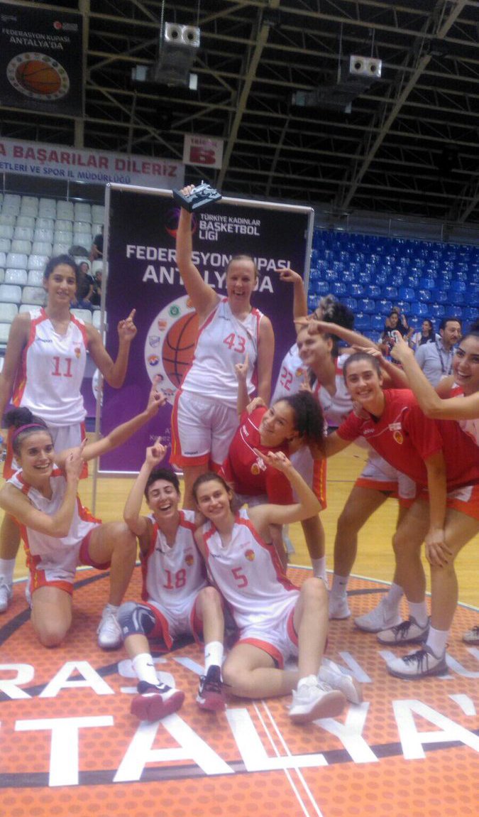 👀 '<a href="/MollySchlmr/">Molly Schlemer</a>'s double-double lands her TKBL Player of the Week award'! 👉 bit.ly/2HFFDG6 👏 #MustangsInThePros 🐎 #RideHigh