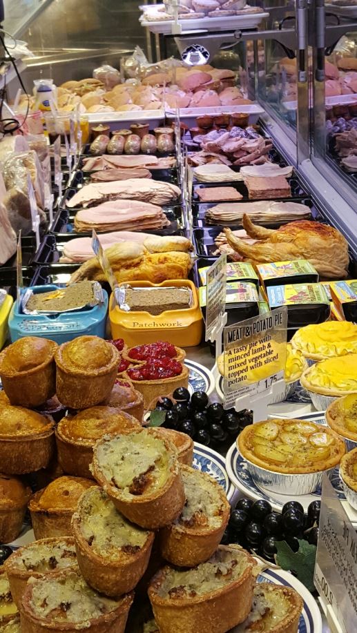EdwardsofConwy's tweet photo. The weather is here to stay.. so they say!
Planning a weekend #picnic? We have a huge #DELI section cold meats, cooked chicken, handmade bread, welsh cheese, welsh pate, welsh butter, award winning #pies, #sausage rolls, #oggies, cool drinks, crisps.. everything but the blanket! https://t.co/4GlEWeazzf