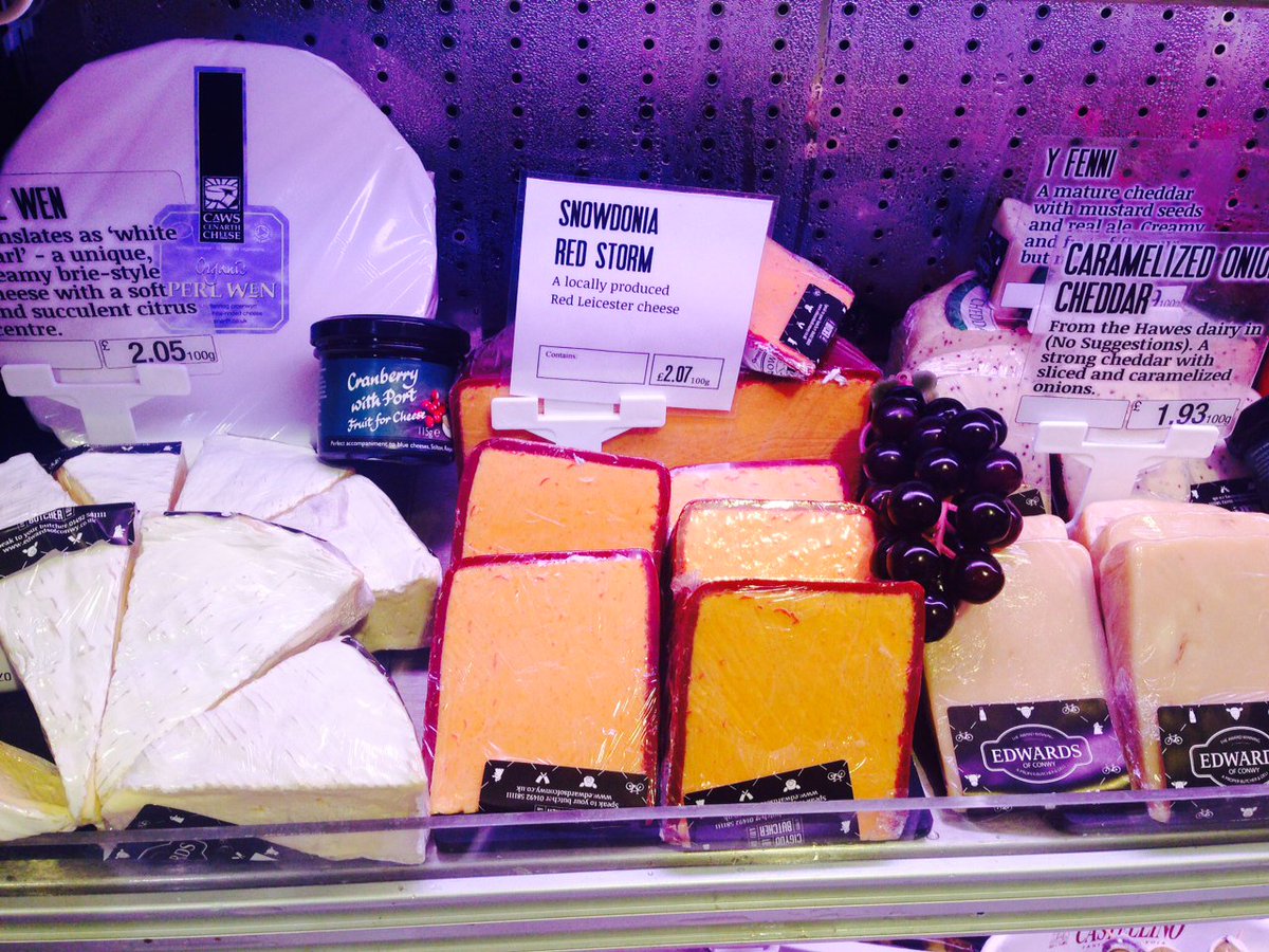 EdwardsofConwy's tweet photo. The weather is here to stay.. so they say!
Planning a weekend #picnic? We have a huge #DELI section cold meats, cooked chicken, handmade bread, welsh cheese, welsh pate, welsh butter, award winning #pies, #sausage rolls, #oggies, cool drinks, crisps.. everything but the blanket! https://t.co/4GlEWeazzf