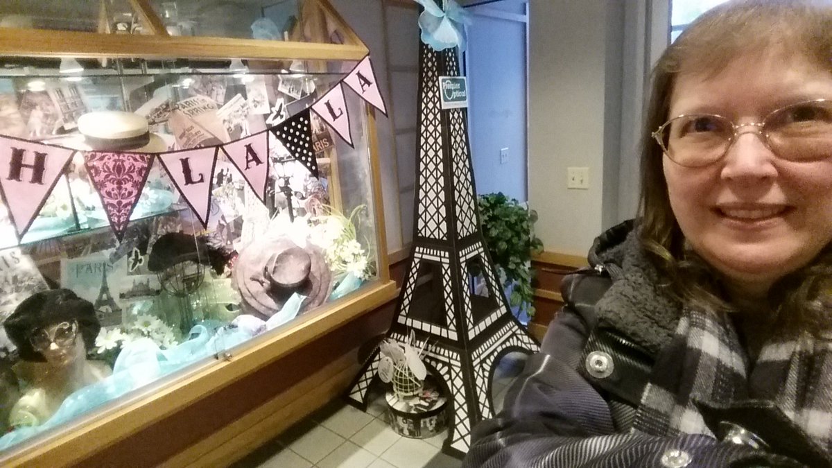 At eye doctor, or am I in Paris? #premieroptical