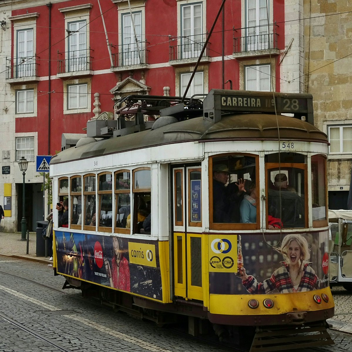 AMPhotographie3's tweet photo. #Lisboa #tram28 #ancientlisbon #photography #touristinportugal #amphotographie #lisbon #colourful #lisbonne https://t.co/1rtyKQVlH2