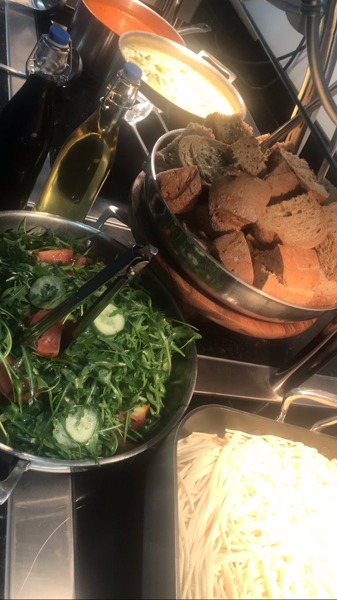 ian_wright1's tweet photo. Loving the new kitchen @EBCollegeLife @HolroydHowe @RachaelClarke19 @MarkAtk11580716 @ChrisHamper3 @MateidesK @DamianBlake4 @rharte31 @Nickhowe64 @LeeSmithbaker @Gabriel45610434 https://t.co/7QFAvvil67