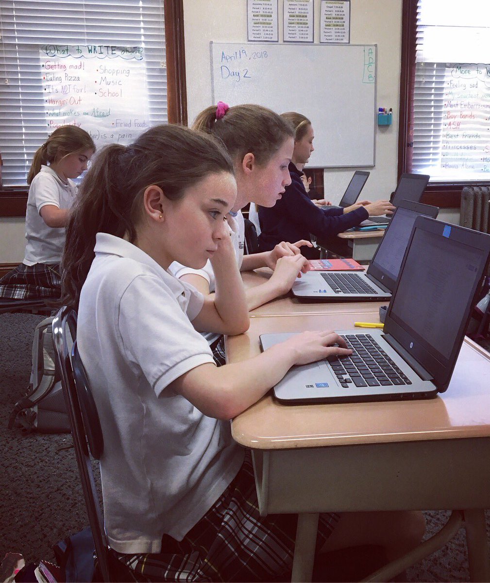 ashlibrary_ms's tweet image. 6th graders honing their paraphrasing skills for their immigration research papers! #researchskills @ASHRosary