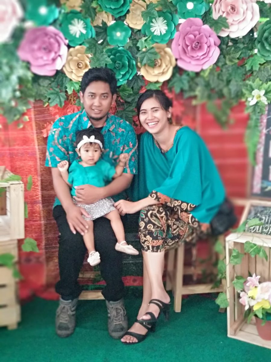 TiaSeptember's tweet photo. Saat aku, kamu menjadi dia ... 😘 https://t.co/sHmcXEbh3P