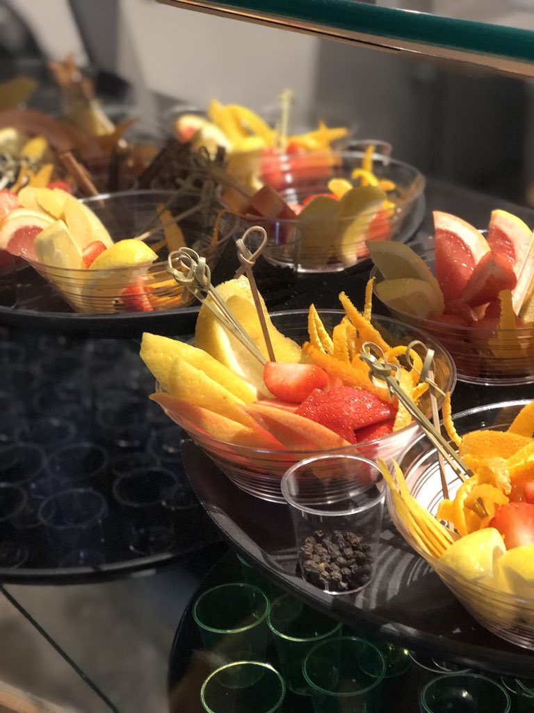 Breda_Murphy's tweet photo. Just on Hendricks and anti pasta, going great!@FeverTreeMixers MASTERCLASS TONIGHT @TanquerayGB @HendricksGinUK @batchbrew @cuckoogin @silverspeargin
#fevertreemixers #masterclass #mixwiththebest #tanqueraygin #hendricksgin #batch_brew #cuckoogin #silverspeargin #whalley https://t.co/anv2FmXHmb