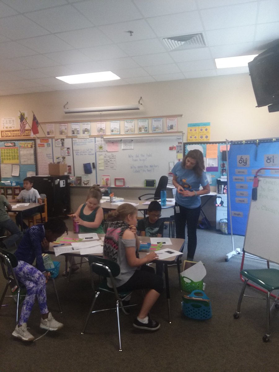 mwildermann306's tweet photo. Love co-teaching with @coachbaylor! Thanks for the awesome help with this lesson. @Jhafner413 https://t.co/f793OUmT0Q