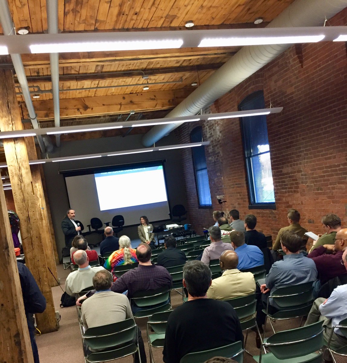 digidotcom's tweet image. Build, buy, or partner for your path to profit in #IoT. Digi Wireless Design Services #DigiWDS is live at the April @iotfuse monthly meet-up #IoTDesign #ThoughtLeadership