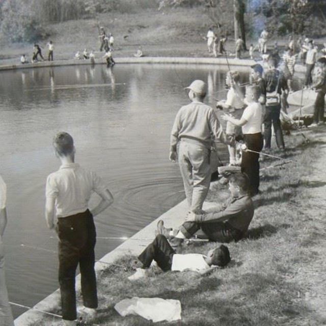 SummitPALorg's tweet photo. #tbt 60 Years of the Summit PAL Fishing Derby at the Summit Muni
This year's Summit PAL Fishing Derby is May 5-6
Photo credit to Summit Community Programs archives
#summitnj #summitpalorg #summitpal #fishingderby https://t.co/9RtnikR6N9 https://t.co/WzWv1j3SJ9