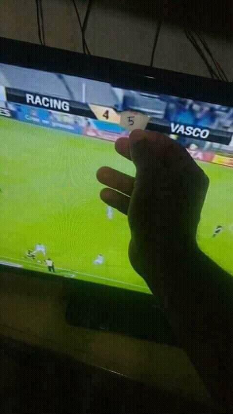 HallisonLeite1's tweet photo. @VascodaGama toca a musicaaaaaaa é o gol da virada. 😂😂😂😂😂 https://t.co/Izv9xYiiyf