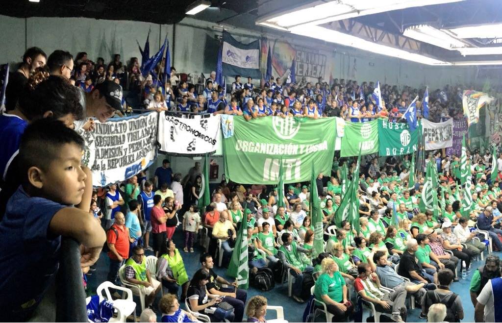 ateprensa's tweet photo. “Somos la Central que construye poder en la Ciudad” - Con mucha mística se realizó hoy en la Federación de Box el acto de la militancia de la CTA Autónoma de la Capital Federal.
https://t.co/yQghEm7aNz
#CTACapital #ActoMilitancia #ConstruyendoPoder #CABA #SomosCTACap https://t.co/xKYSYlY3bq